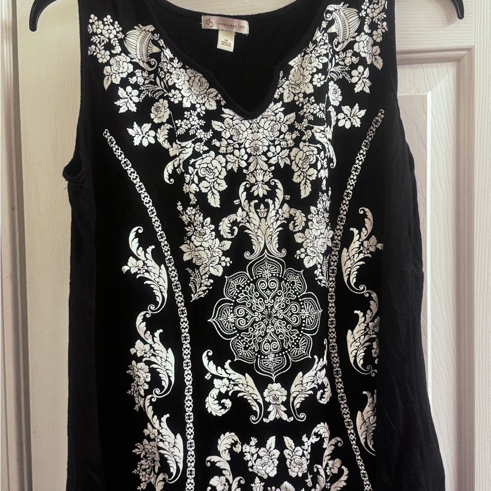 Cato Black and White Floral Blouse Made in Mexico. Super cute.